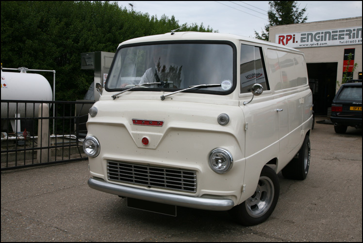 thames van